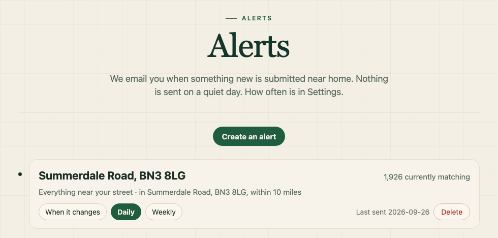 21days alerts: a daily email for Summerdale Road, BN3 8LG, within 10 miles, with 1,926 applications currently matching.